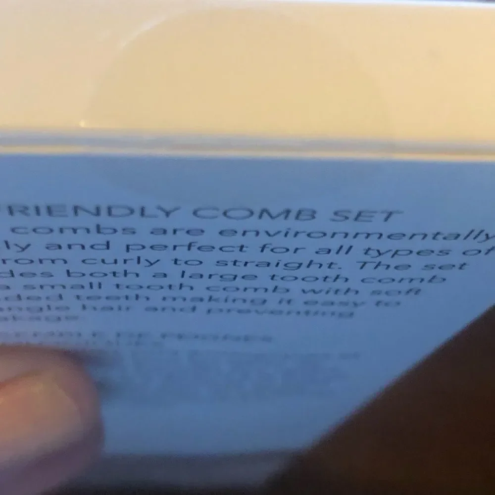 ECO-FRIENDLY COMB SET ZOE AYLA NEW Ipsy bag